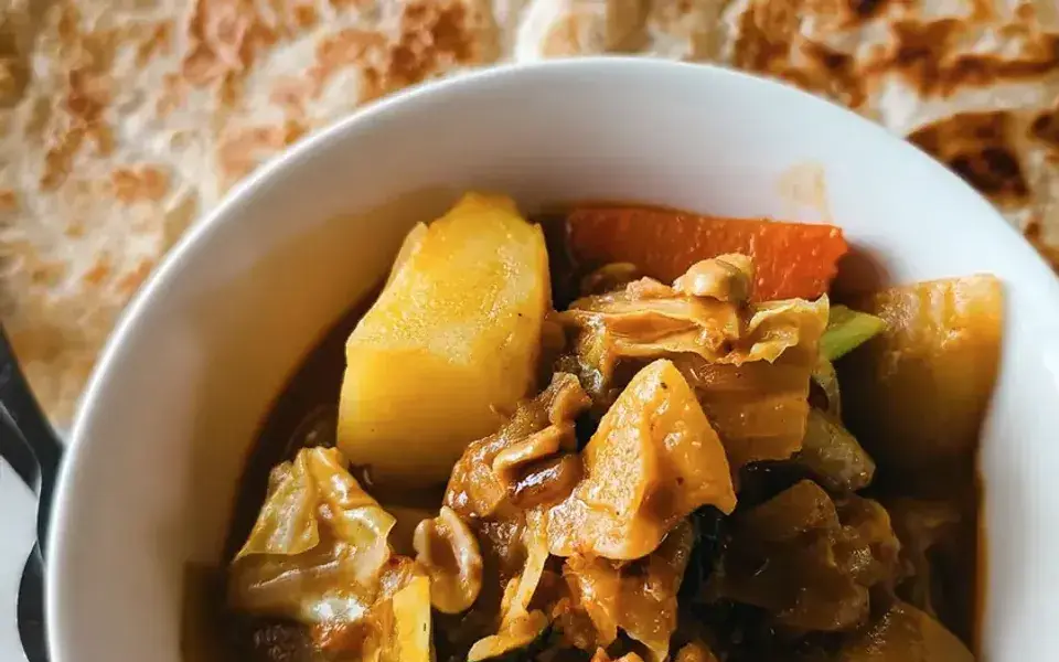 Lentil borscht with carrots and potatoes