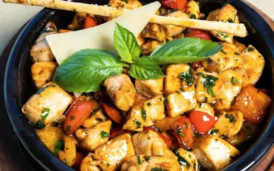 Libyan chicken with carrots and potatoes